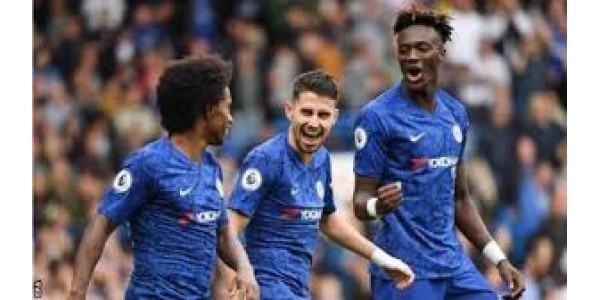 Chelsea mène toujours